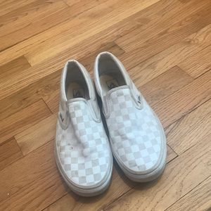 White on white checkerboard vans. Men size 8/ Women’s size 9.5